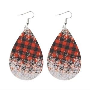 NIP Buffalo Plaid Snowflake FAUX LEATHER TEARDROP EARRINGS